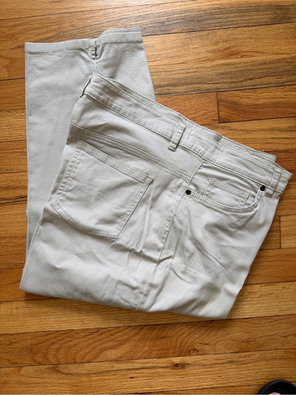 Woman’s Light Beige Straight-Leg jeans